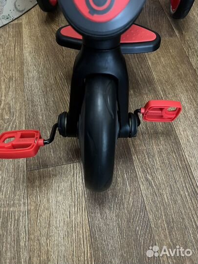 Велосипед-беговел Globber Trike Explorer 4 в 1