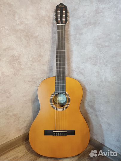 Классическая гитара Valencia VC204 с чехлом(новая)