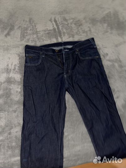 Джинсы Armani