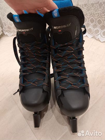 Коньки хоккейные