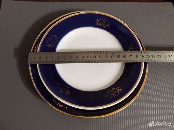 Тарелка кобальтовая сервировочная с позолотой