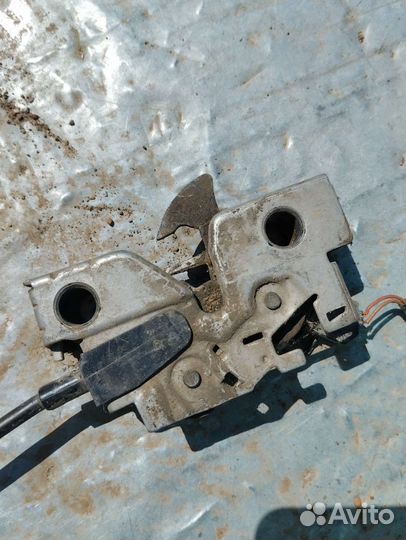 Замок капота Шкода Октавия А7