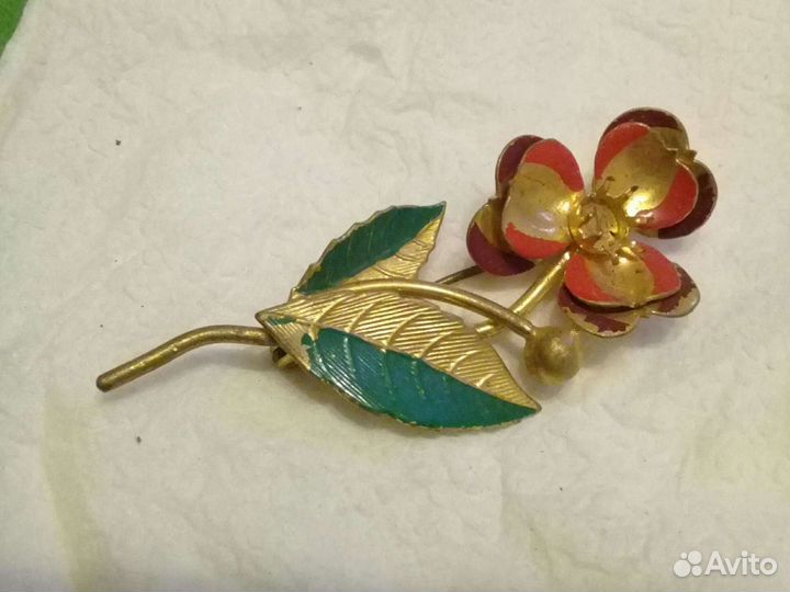 Чудесная брошка из бабушкиного сундучка