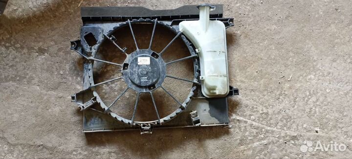 Диффузор радиатора киа Soul 2018