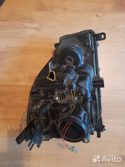 Фара передняя левая Nissan X-Trail T31