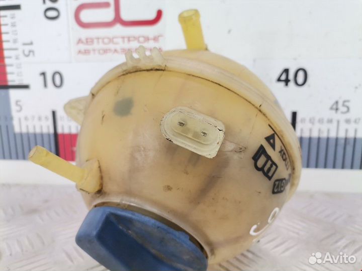 Бачок расширительный Volkswagen Golf 3 1998