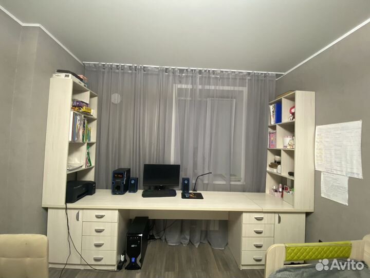 Компьютерный стол