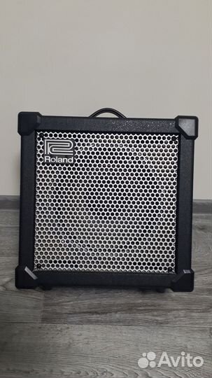 Комбоусилитель roland cube 40XL cosm