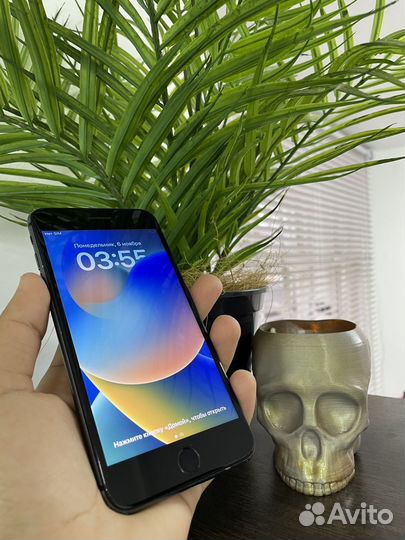 iPhone 8 Plus, 64 ГБ