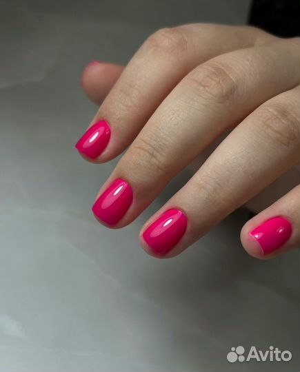 Модель на маникюр с покрытием гель лак