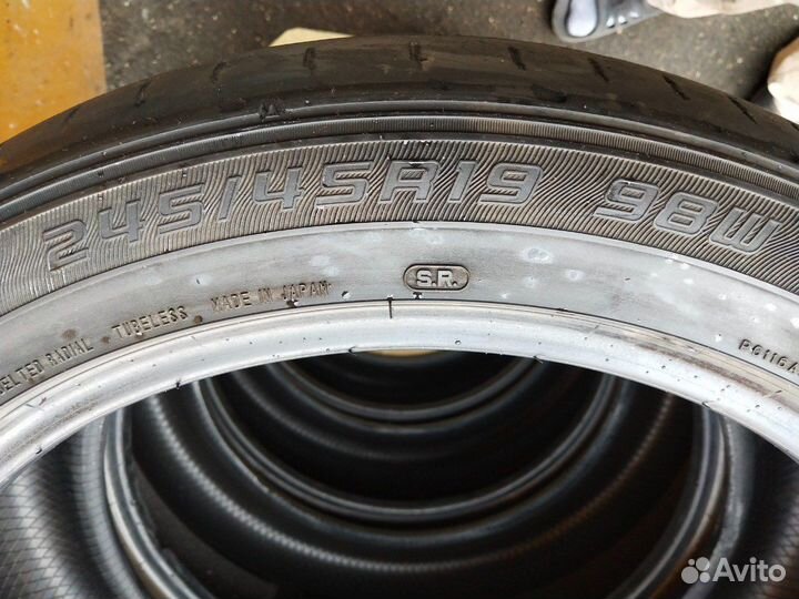 Dunlop Le Mans LM 704 245/45 R19 98W