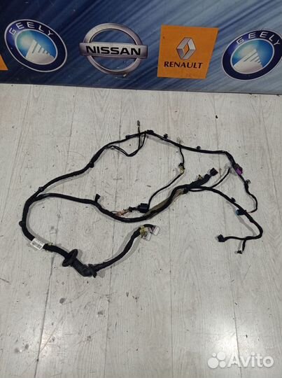 Проводка двери коса Geely atlas Прав