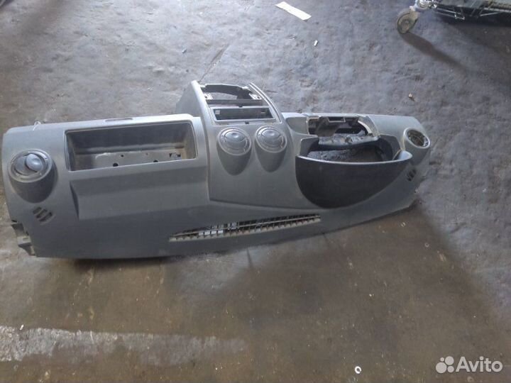 Торпеда Renault Logan