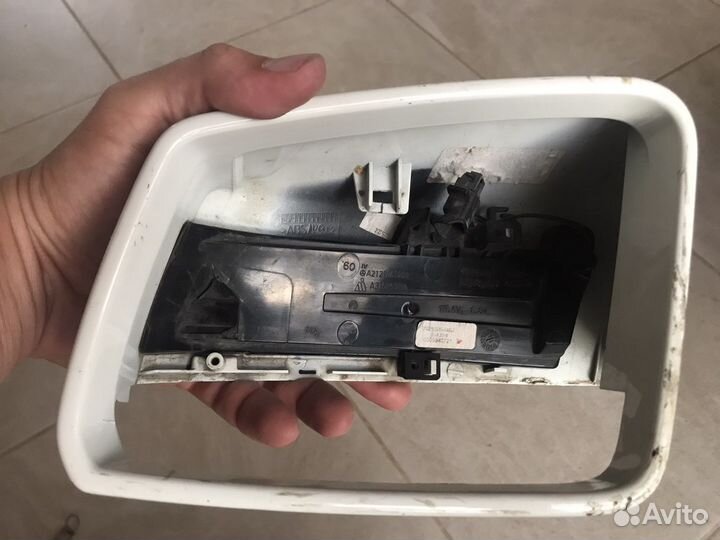 Крышка зеркала левая Mercedes