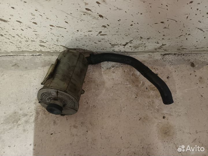 Бачок гур Honda Accord 5