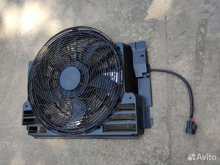 Вентилятор радиатора BMW X5 E53 64546921382