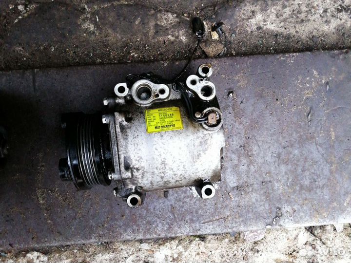 Компрессор кондиционера mitsubishi galant 8