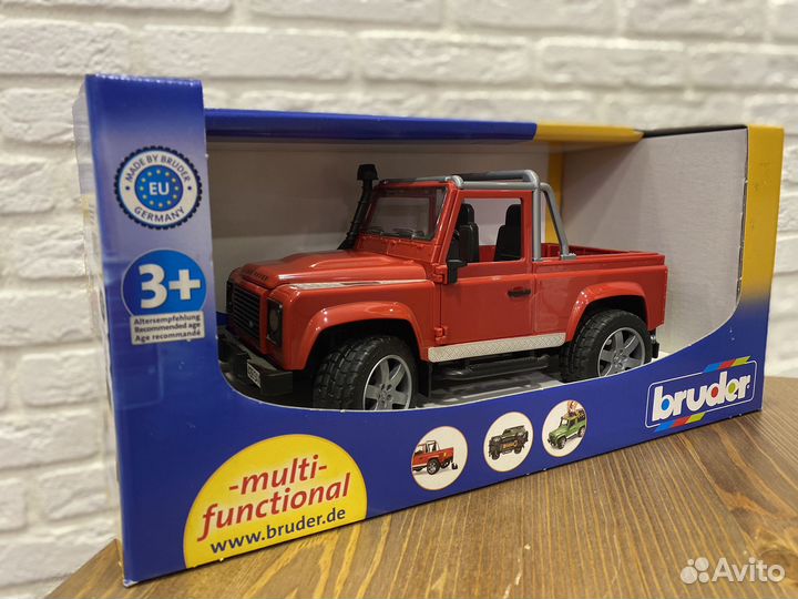 Bruder внедорожник Land Rover Defender