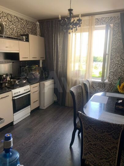 2-к. квартира, 80 м², 3/25 эт.