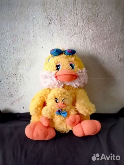 Утка с утенком