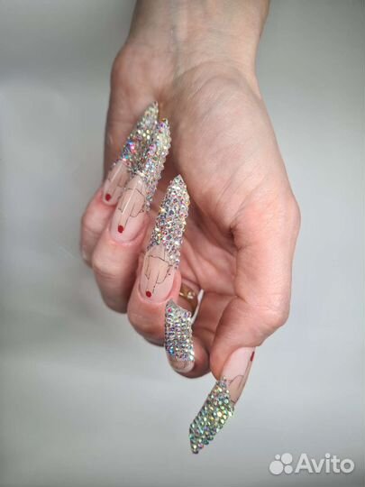 Наращивание ногтей