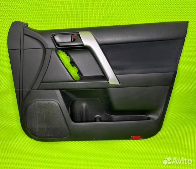Дверная карта передняя правая Toyota Land Cruiser
