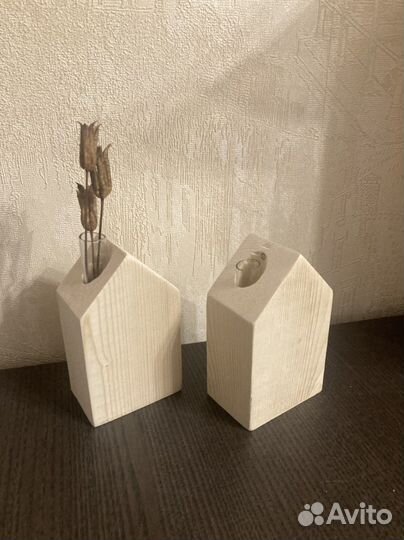 Домик - с емкостью для цветов