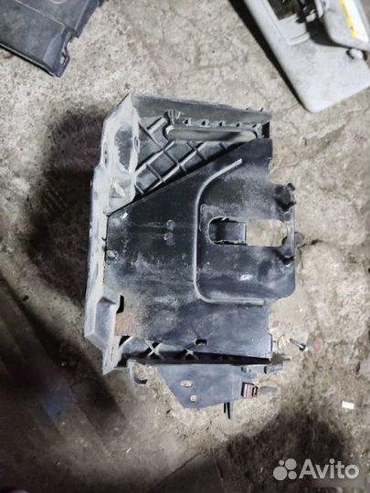 Корпус площадка аккумулятора Renault Megane 3