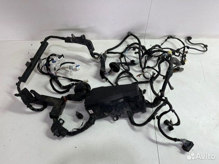 Корпус блока предохранителей передний левый Toyota