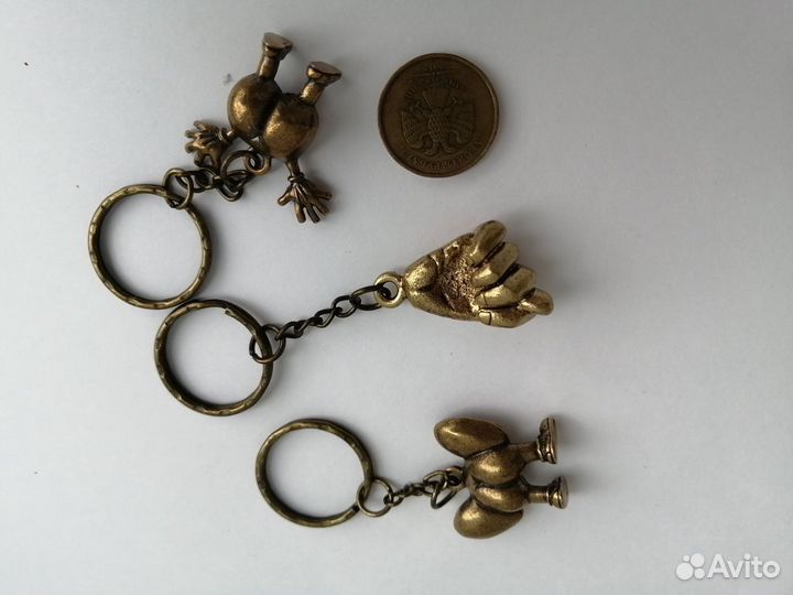 Брелок сувенирный попа с ушами руками фига