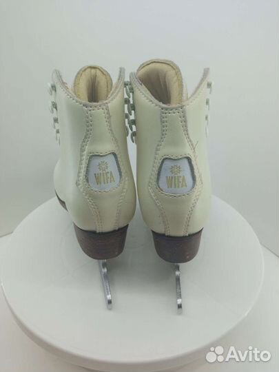 Фигурные коньки Wifa 26 LL