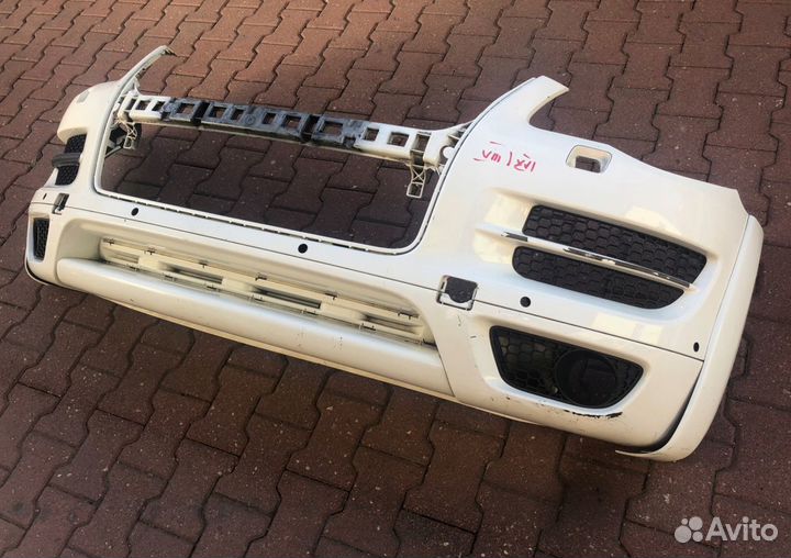 Передний бампер VW Touareg R-Line 2009