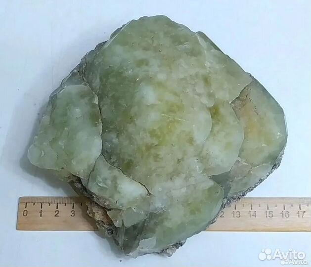 Датолитовая друза