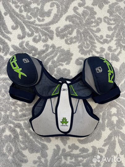 Детская хоккейная форма и аксессуары