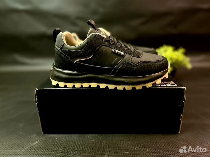 Кроссовки Boss осенние