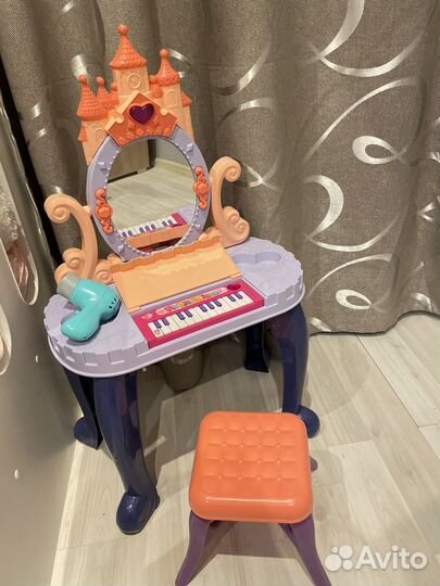 Трюмо с зеркалом детское