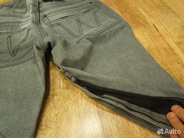 Штаны горнолыжные/сноубордические