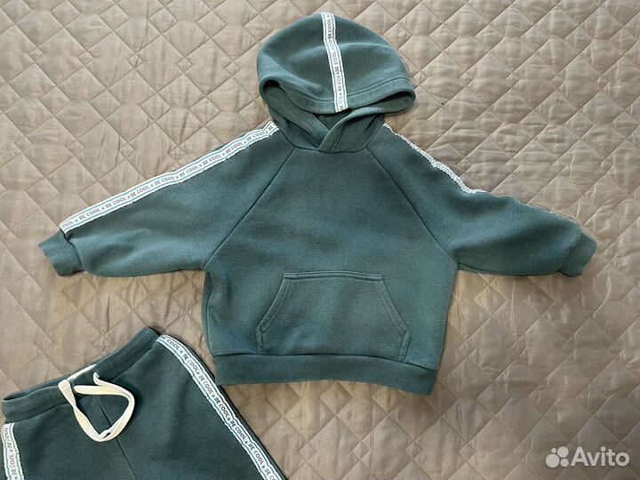 Костюм на мальчика 98
