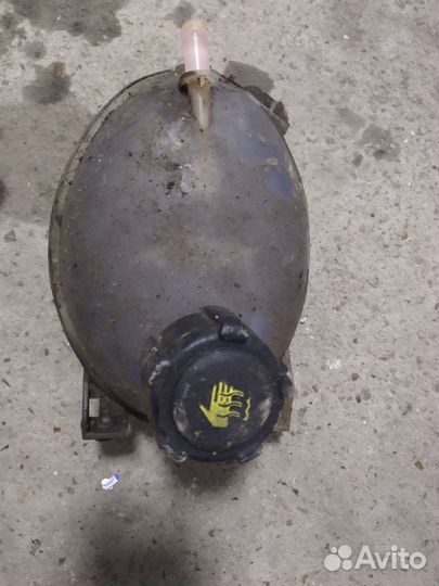 Расширительный бачок renault logan 2