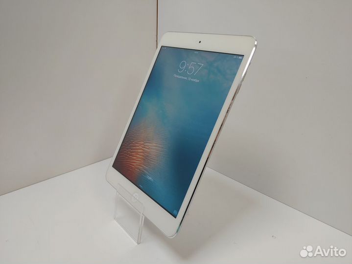 Планшет без SIM-карты Apple iPad mini Wi-Fi 64GB