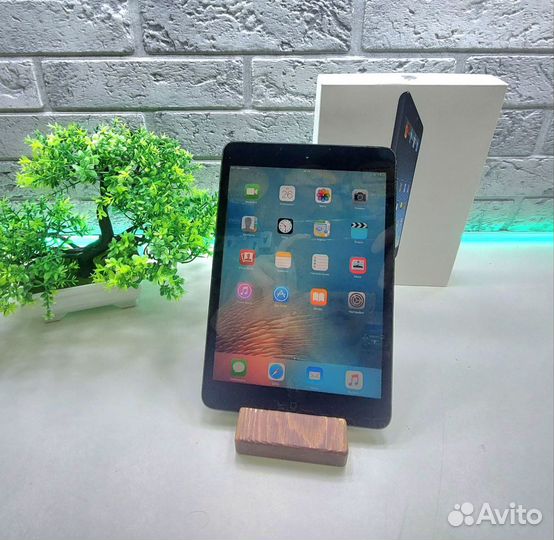 Планшет Apple iPad mini 16Gb