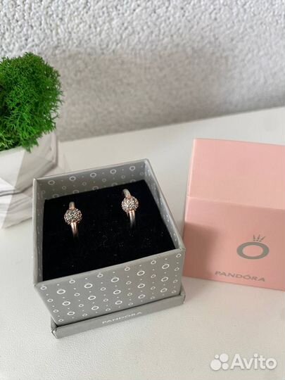 Серьги Pandora очень красивые