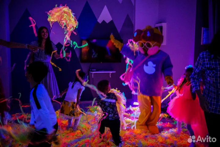 Неоновая дискотека