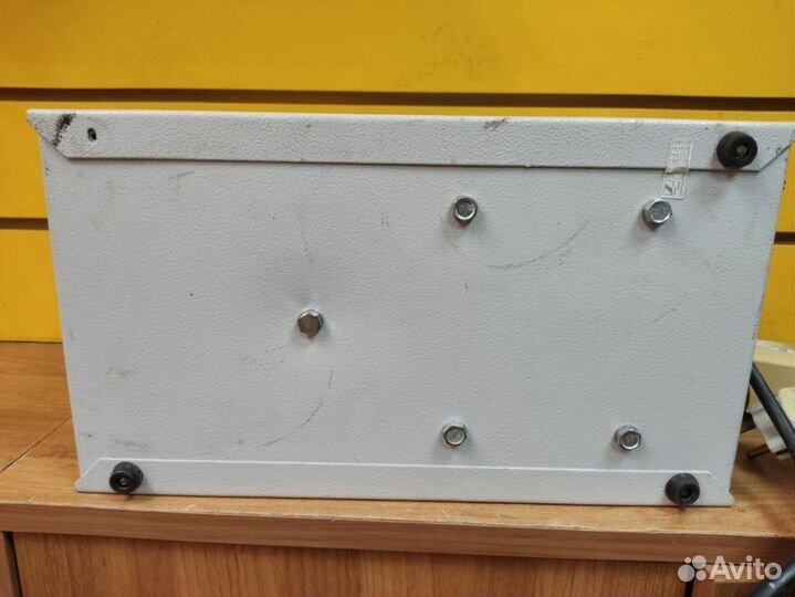 Стабилизатор напряжения однофазный Штиль R3000