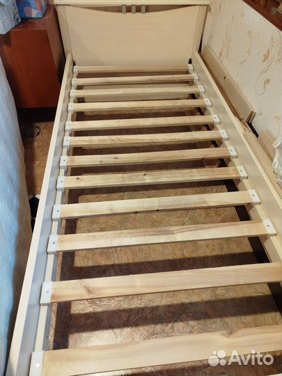 Кровать с матрасом бу