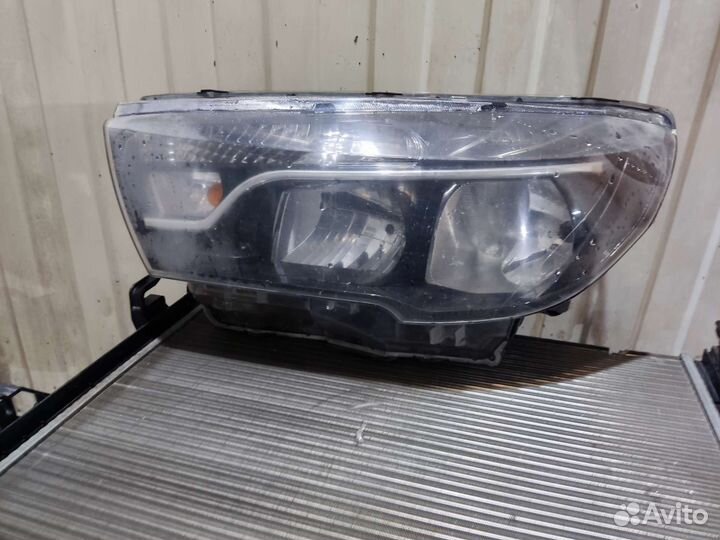 Фара левая