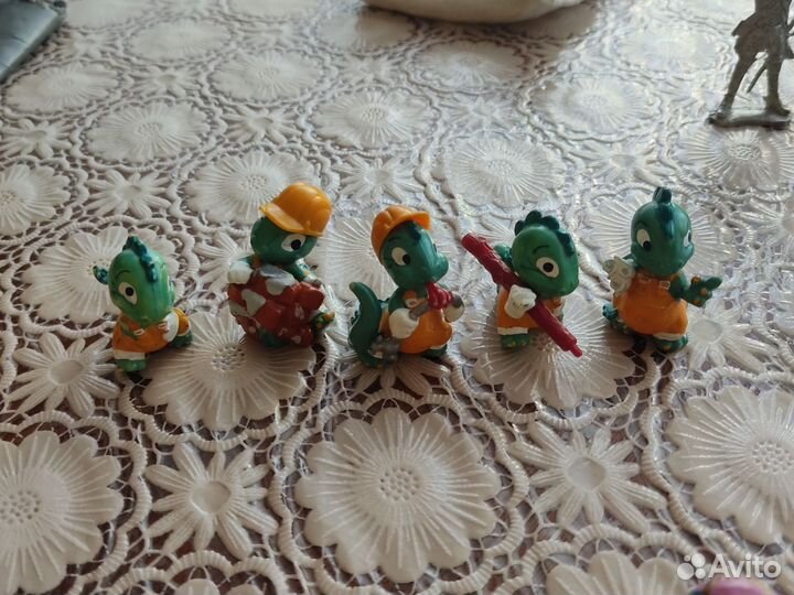 Игрушки из киндера 90х