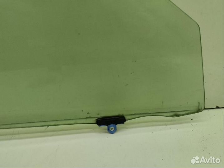 Стекло двери передней правой Toyota Land Cruiser P