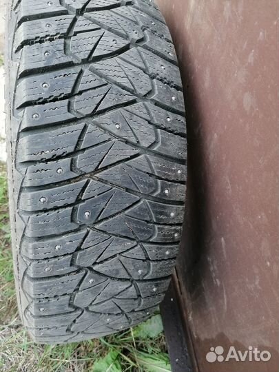 Goodyear Ultragrip 600 215/65 R16