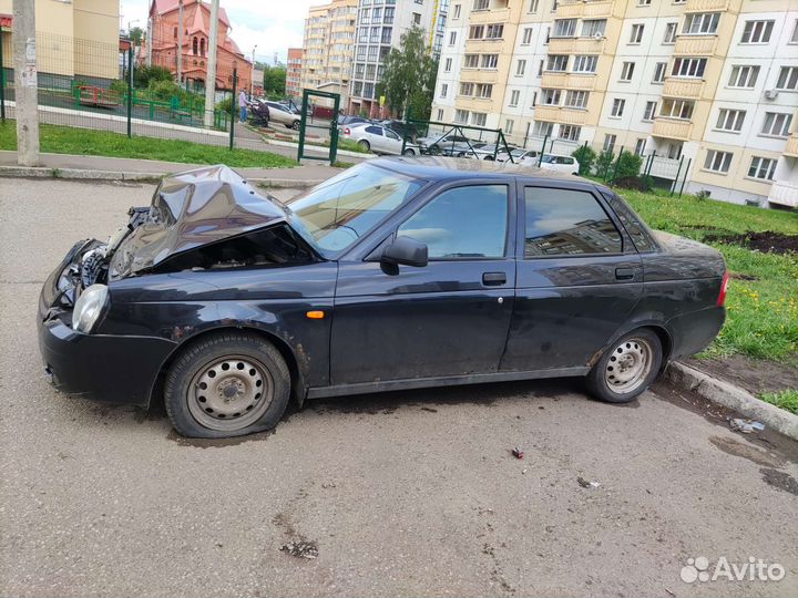 В разборе Лада Приора